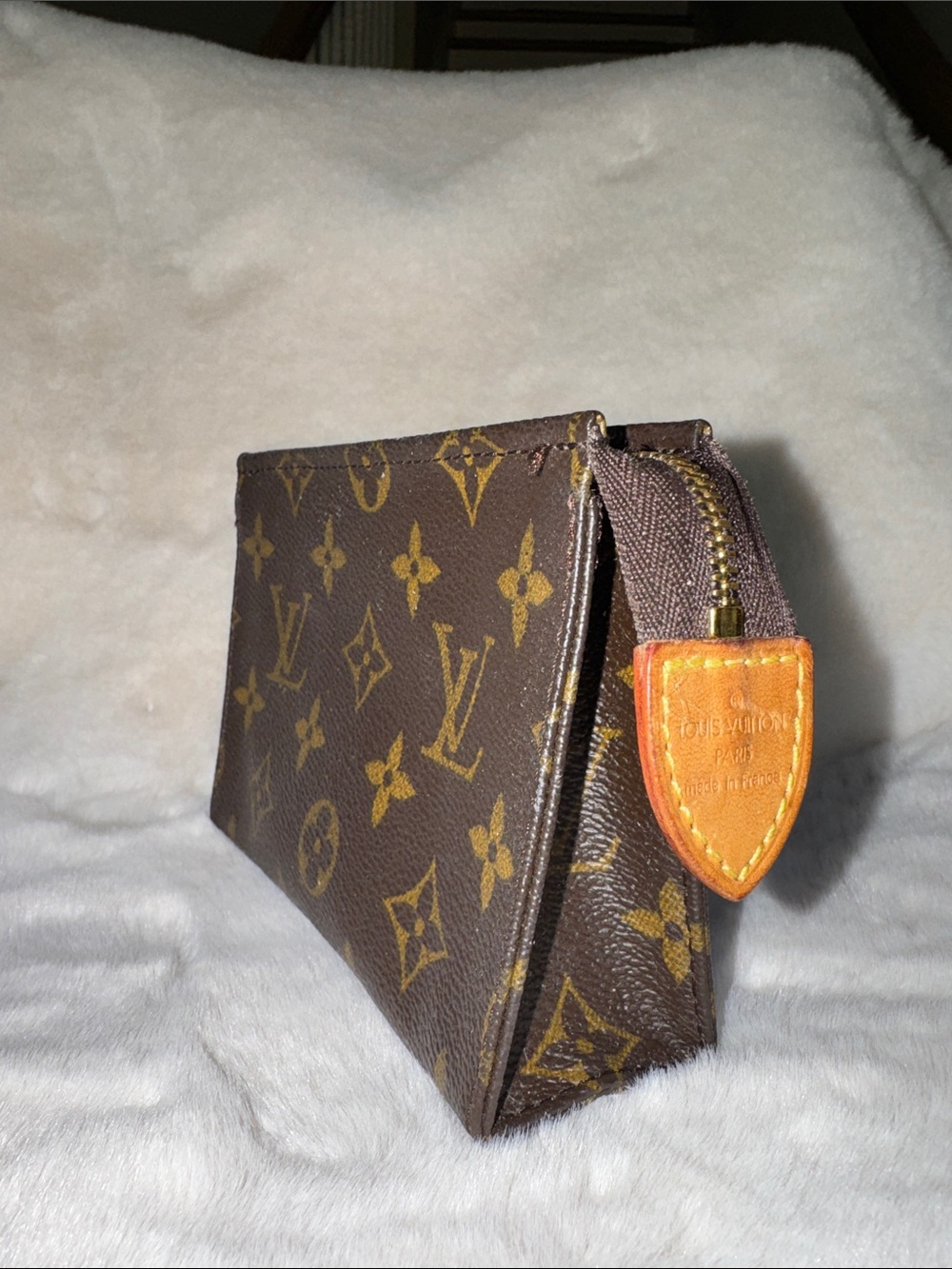 Louis Vuitton Monogram Toilletrie 15 Pouch Bag